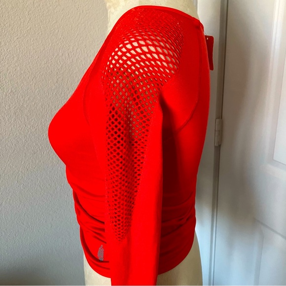 025. FP Movement On The Rise Long-Sleeve Crop Layer | Bittersweet Red NWT - Picture 7 of 13